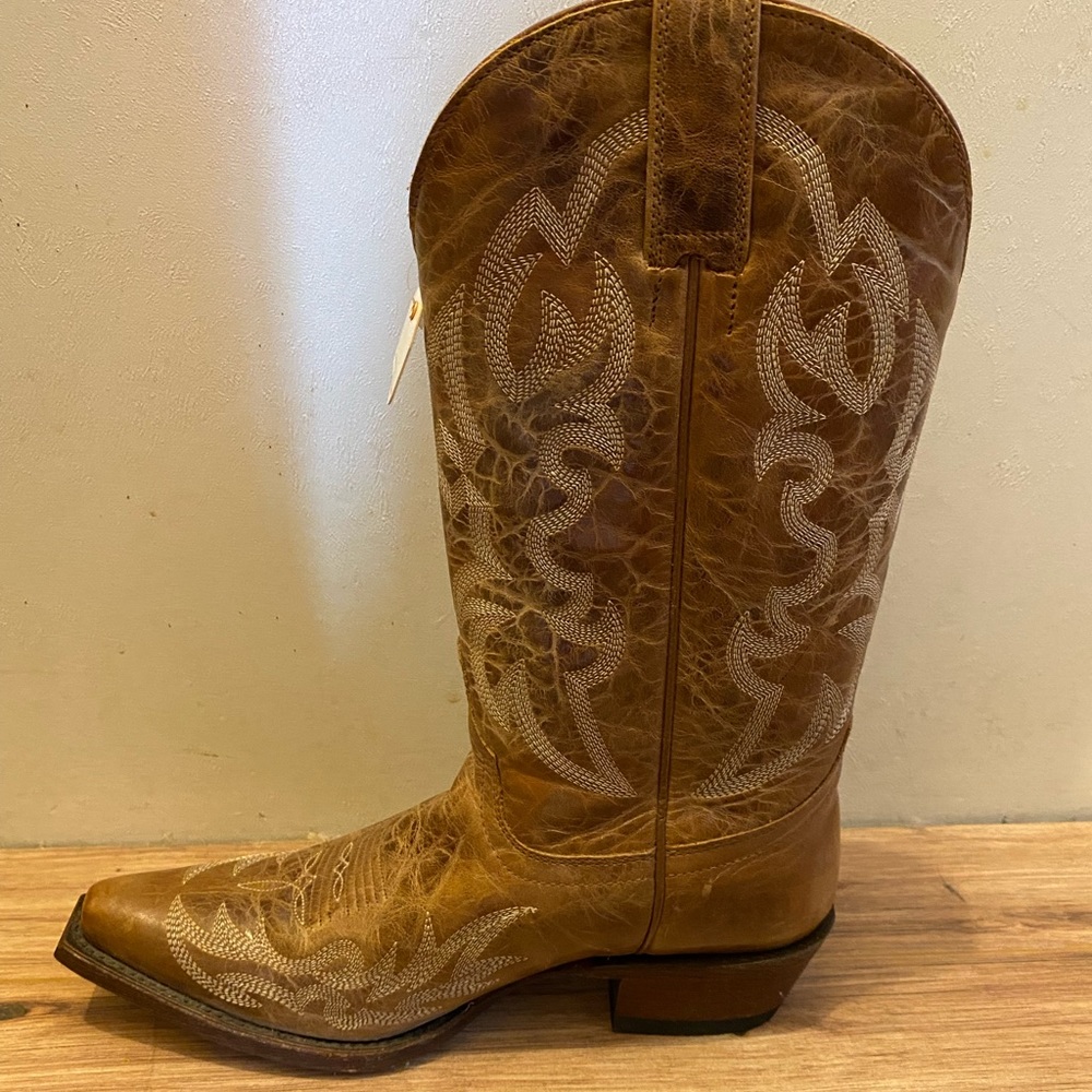 Shyanne boots NEW